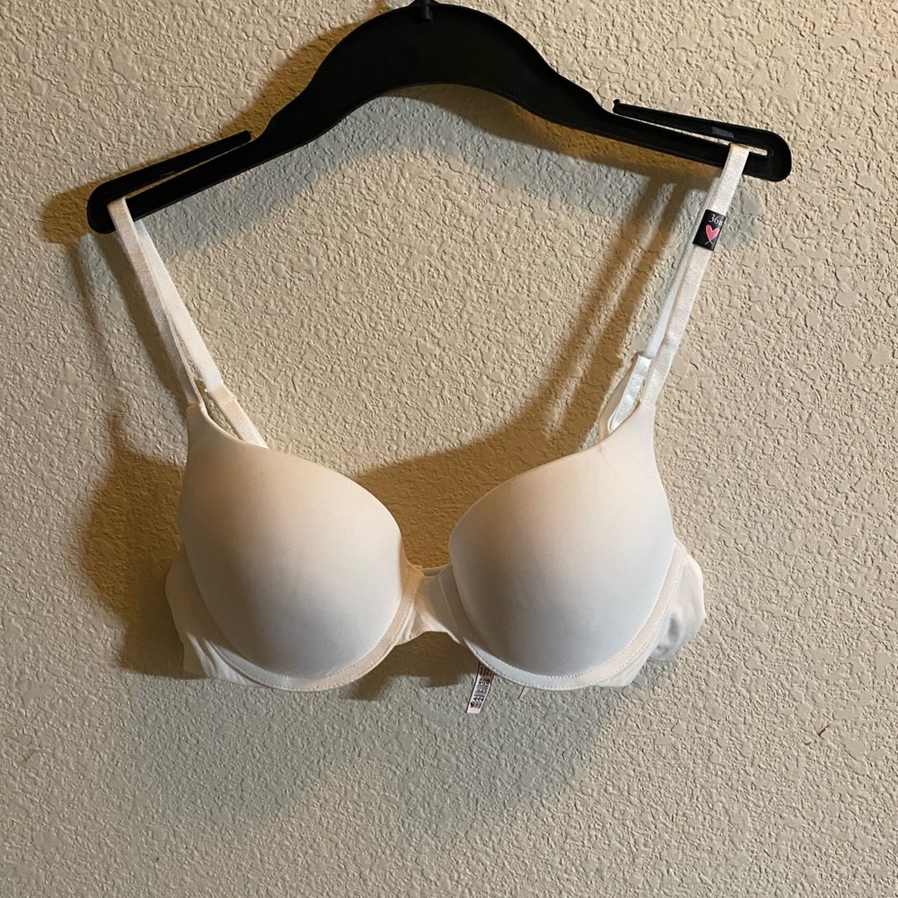 NEW WITH TAGS, one black and one white Victoria’s secret bras size 36B, not worn